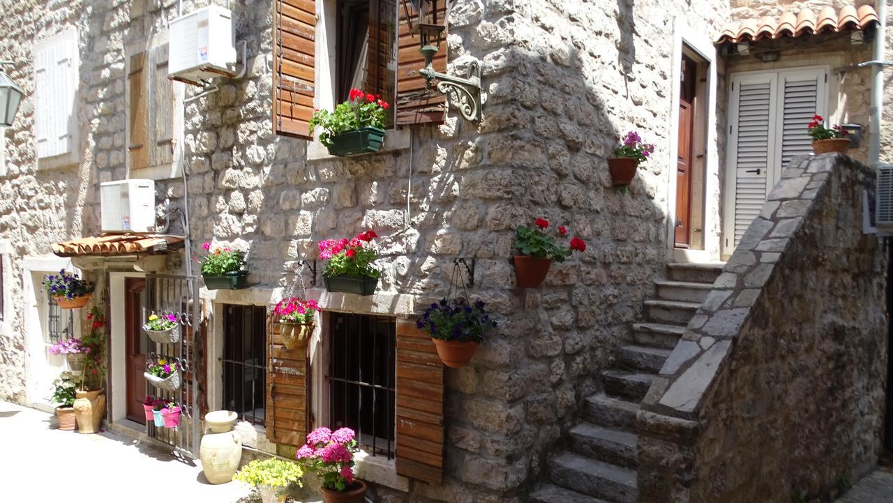 Renaissance Old Town *