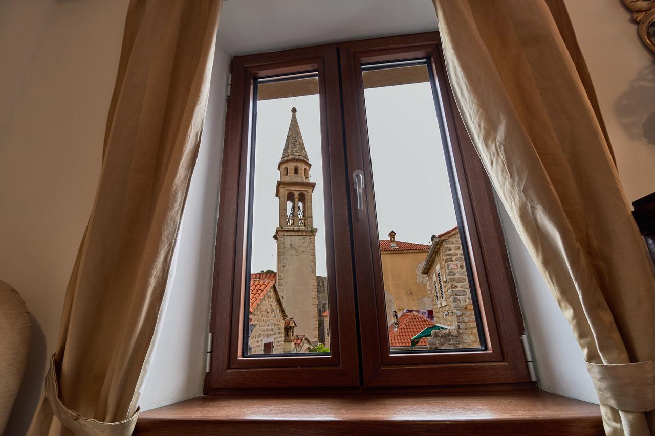 Renaissance Old Town